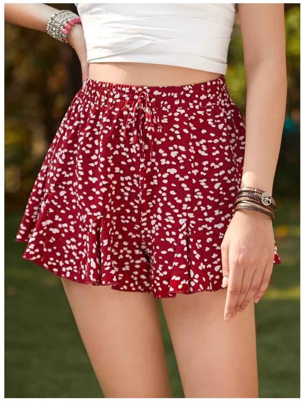 : Hollister Women's Red Floral High-Rise Elastic Waist Flowy Shorts Skort Size S